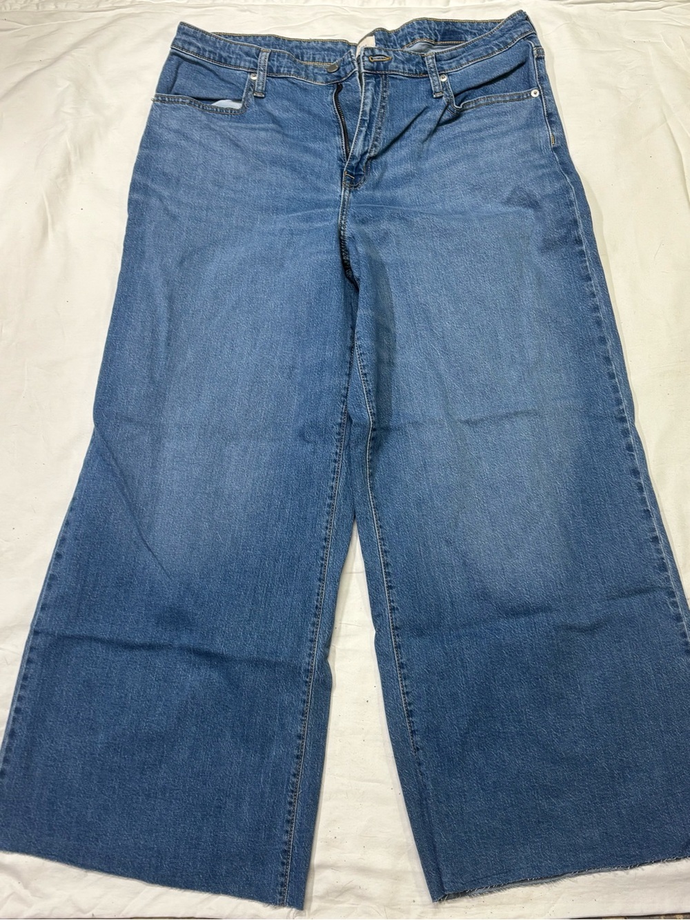 a new day Wide-Leg Jeans in Medium Blue Denim